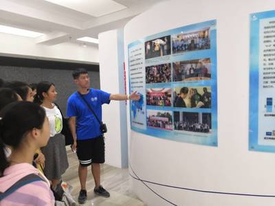 闽江学院暖风支教 用科技点亮童真梦想